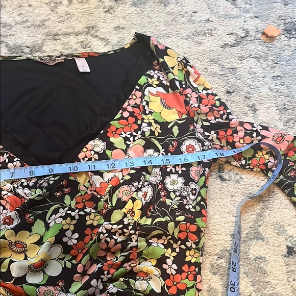 Willow Root 70s Inspired Floral Retro Crop Top with Long Sleeves - Picture 14 of 14